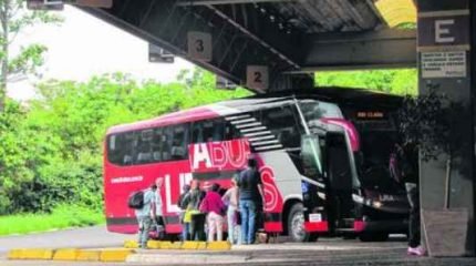 BOA VIAGEM: como é de praxe, a maioria escolhe as cidades litorâneas para passar as festas de final de ano. Carros extras foram disponibilizados