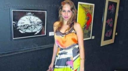 A artista plástica rio-clarense Aline Pascholati fez parte de um grupo eclético de artistas originários de mais de 60 países dos cinco continentes