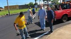 Vereador Júlio Lopes e prefeito Du Altimari vistoriam serviços na Felício Castellano
