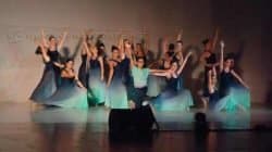 Com aulas gratuitas, as alunas de Ballet e Jazz já participaram de festivais renomados, como o de Joinville (Imagem: Reprodução)