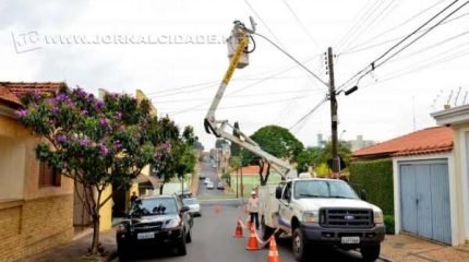 Concessionária Elektro informou que a previsão era que poste fosse trocado na terça-feira (Imagem: arquivo)