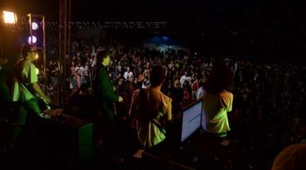 Neste ano, uma das apresentações do Projeto Pedal Verde contou com show internacional. O rockeiro Mickey Leigh, da banda Ramones, marcou presença no Lago União (foto: Edielson Teixeira)