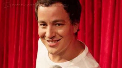 Rafael Cortez ficou famoso por sua participação no programa CQC da Bandeirantes e até 2013 esteva na Rede Record