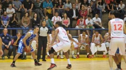RC Basquete enfrenta o Uberlândia