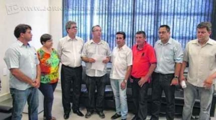 Paulo Guedes, Olga Salomão, Du Altimari, Agnelo Matos, Japyr Pimentel, Júlio Lopes, Dalberto Christofoletti e Juninho
