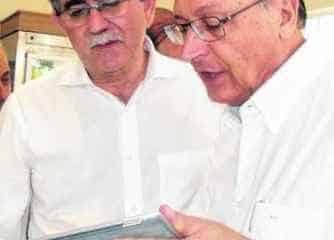 O prefeito Du Altimari respondeu a perguntas de jornalistas e ouvintes durante sua participação no programa Jornal da Manhã