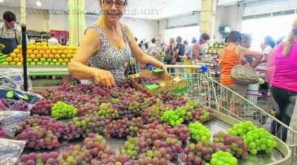A coordenadora de eventos Sônia Romero não deixa de ter em sua ceia de Ano Novo frutas como uva e romã para atrair sorte
