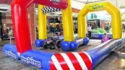 Crianças irão se transformar em pilotos na atração gratuita do Shopping Center de Rio Claro