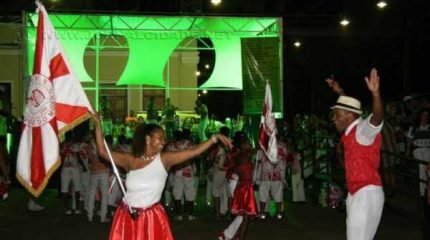 A escola de samba Unidos da Vila Alemã será a anfitriã da noite e receberá Grasifs-Voz do Morro e A Casamba, na Estação
