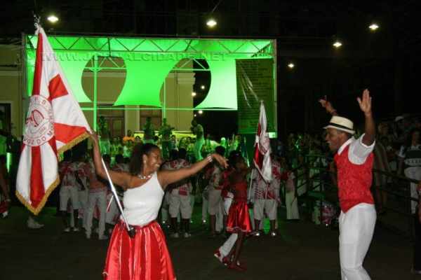 A escola de samba Unidos da Vila Alemã será a anfitriã da noite e receberá Grasifs-Voz do Morro e A Casamba, na Estação