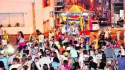 Banda do Coreto reúne milhares de foliões em torno do Jardim Público, ao som de tradicionais marchinhas e muita diversão