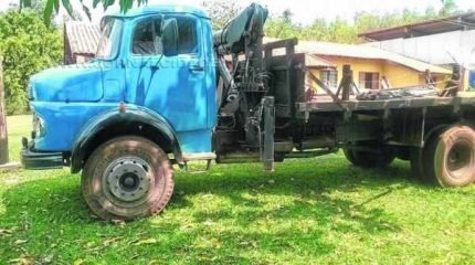ROUBADOS: durante a ação, os assaltantes acabaram levando um caminhão e um trator