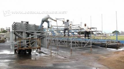 As arquibancadas devem ser concluídas na próxima sexta-feira (30) e nova vistoria será no início da próxima semana