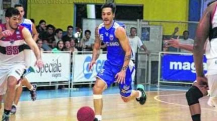 Mesmo ainda com dores no pé, o ala/pivô espanhol Alvaro Calvo deve jogar a partida desta noite marcada para as 20 horas