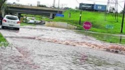 Avenida Presidente Tancredo Neves fica tomada pela água a cada novo temporal