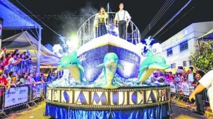 Visando ao desfile de Carnaval, a Samuca promove ensaio pelas ruas do bairro Boa Morte