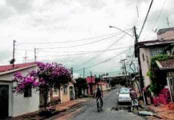 Trecho da Avenida 26-A onde falta iluminação desde o primeiro fim de semana do mês, quando houve tempestade de raios