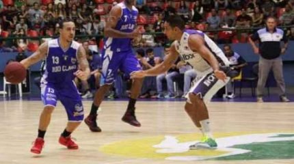 RC Basquete chegou a ficar à frente do placar, mas no final, liderados por Tyrone, Mogi virou (Foto: Cleomar Macedo)