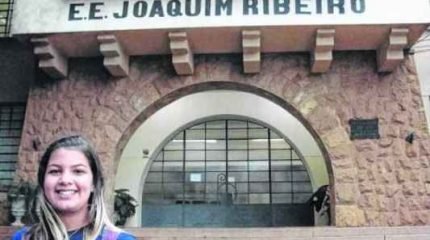 Aluna Lorena Souza integra a rede estadual e retornou às aulas nessa segunda-feira, dia 2