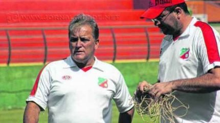 João Vallim completou 163 jogos (oficiais e extraoficiais) no comando do Rubro-Verde