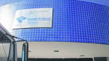 Os estados, municípios e empresas estatais registraram o primeiro déficit primário da história em 2014