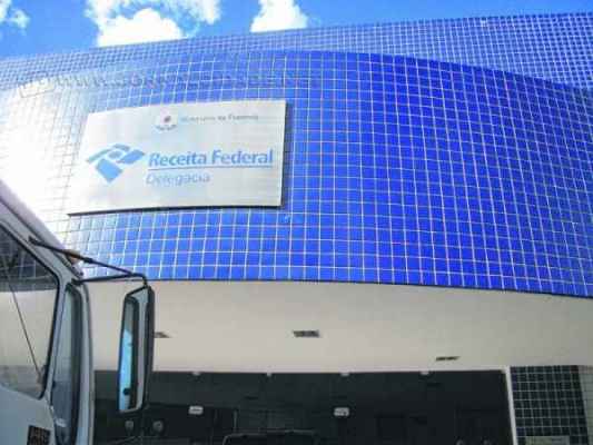 Os estados, municípios e empresas estatais registraram o primeiro déficit primário da história em 2014