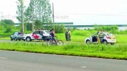 Momento em que policiais abordaram os investigados na via em sentido a Piracicaba