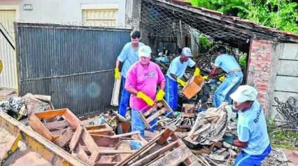 A Vigilância tem aplicado notificações e multas em locais por terem criadouros do mosquito