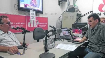 Agnelo Matos (PT) durante debate sobre o aumento do número de vereadores na Rádio Excelsior Jovem Pan AM