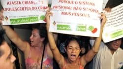 Manifestantes durante votação na CCJ da Câmara (Foto: Laycer Tomaz/ Agência Câmara)