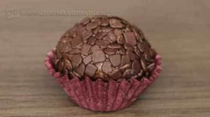 Quem resiste a uma delícia assim. Os brigadeiros gourmet ganham cada vez mais espaço e a preferência do público
