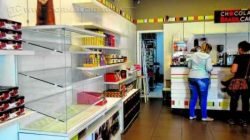 Loja ficou com prateleira vazia, mas teve que fazer promoção para alavancar vendas