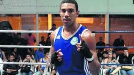 Jhonatan venceu duas lutas e perdeu a final para pugilista argentino e vem demonstrando evolução nos ringues internacionais