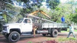 Retirada de iluminação de praça pela prefeitura é questionada por munícipes (foto cedida leitor Maycon)