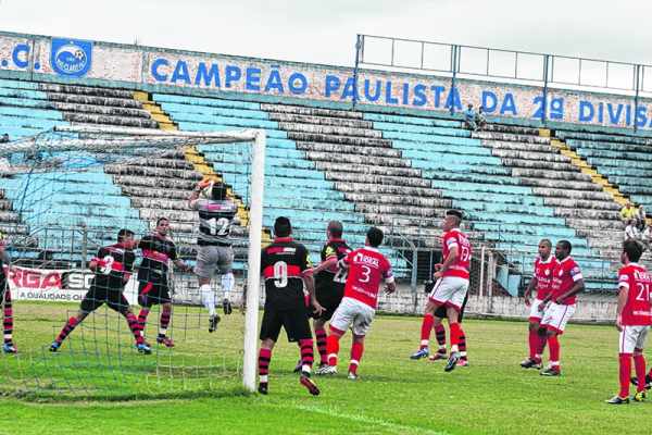 Tradicionalmente os estádios municipais sediam a final do Amadorzão, sempre disputada em um domingo pela manhã