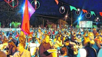 A família rio-clarense se reuniu em evento que contou com barracas de comidas típicas