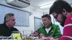 O repórter Biduzinho, da Rádio Excelsior Jovem Pan Sat, 1.410 kHz, também participou da entrevista com Rubén Magnano