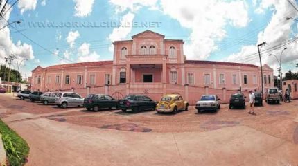 Pavilhão Bettin fica situado no interior da Santa Casa de Rio Claro. Gestante foi atendida pelo Sistema Único de Saúde (SUS)