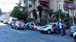 Ataque a prédio na área central foi marcado pelo confronto dos bandidos com a polícia