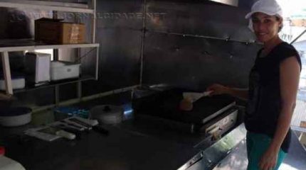 Deu fome à noite. Em Rio Claro faltam opções e o jeito é encontrar um carrinho de lanches aberto durante a madrugada