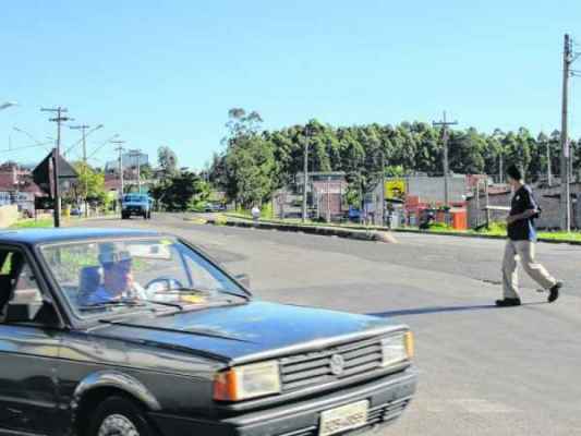 ROTATÓRIAS: para líder comunitário dos bairros Novo Wenzel e Bonsucesso, rotatórias poderiam reduzir o número de acidentes na Estrada Velha de Ipeúna