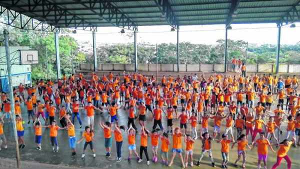 Santa Gertrudes participou com todas as escolas da rede municipal de ensino, escolinhas de esportes, entre outros setores