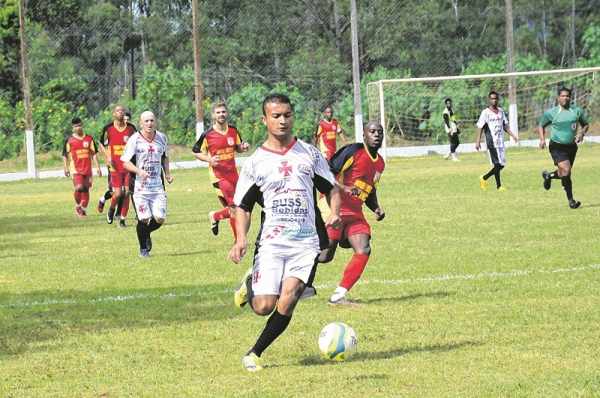 O Vasco goleou o EC Novo Wenzel por 5 a 2 e segue na disputa pela liderança do Grupo B (Foto: Luciano Calligaris Junior)