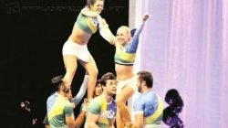 Igor (ao centro) e Augusto (à direita) durante apresentação no campeonato mundial da modalidade (foto: Caroline Adami)