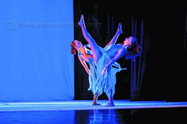 FESTIVAL DE INVERNO: academia de dança realiza apresentações neste domingo (14), às 18 horas, no Centro Cultural