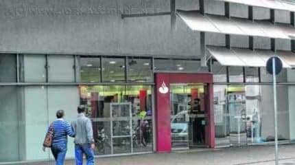 As agências bancárias no Centro passam a receber quantidade maior de correntistas com a proximidade do quinto dia útil