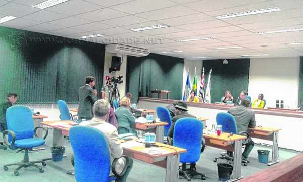 Vereadores da cidade de Rio Claro aprovaram sete projetos de lei durante a sessão camarária dessa segunda-feira (15)
