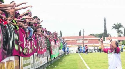 Depois da vitória contra o Água Santa, que manteve o Velo na série A-2, Vallim comemorou com a torcida, dizendo que no próximo ano iria buscar a série A-1