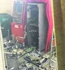 Bandidos explodem caixa no Santana, que ficou completamente destruído