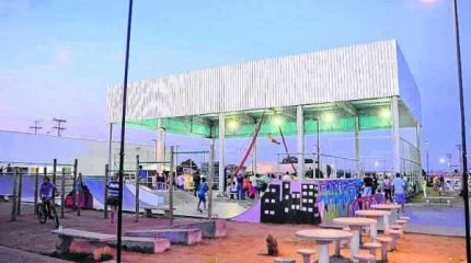 A nova iluminação é feita por holofotes de vapor metálico